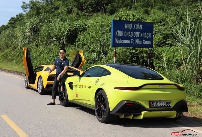 Hoàng Kim Khánh - đẳng cấp đại gia chơi siêu xe độc nhất Việt Nam - Aston Martin V8