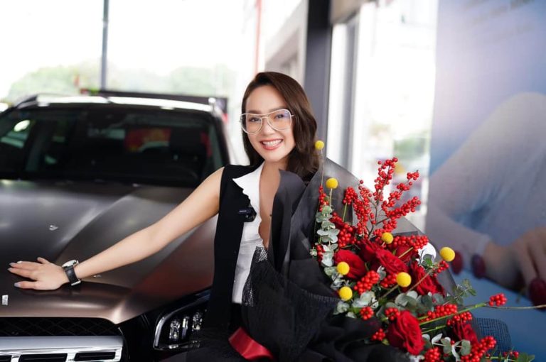 Nữ diễn viên, ca sĩ Minh Hằng tậu Mercedes-Benz GLS 450 chính hãng có giá 5 tỷ đồng