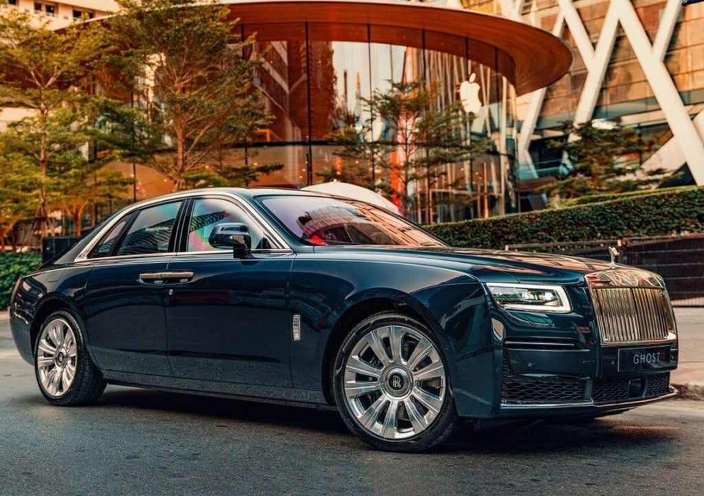 Rolls-Royce Ghost thế hệ mới nhất chào hàng đại gia Thái Lan, giá chỉ từ 23 tỷ đồng