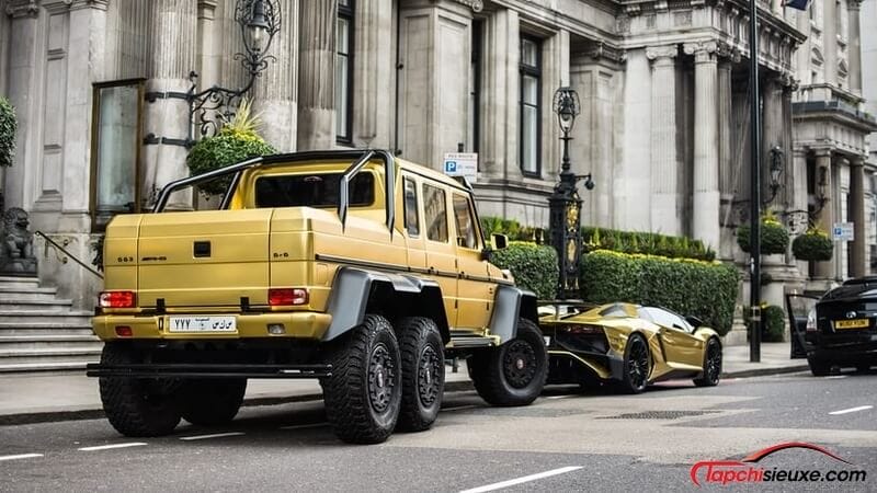 Lại tóm được 'Khủng long' Mercedes-AMG G63 6×6 triệu USD trên phố Việt