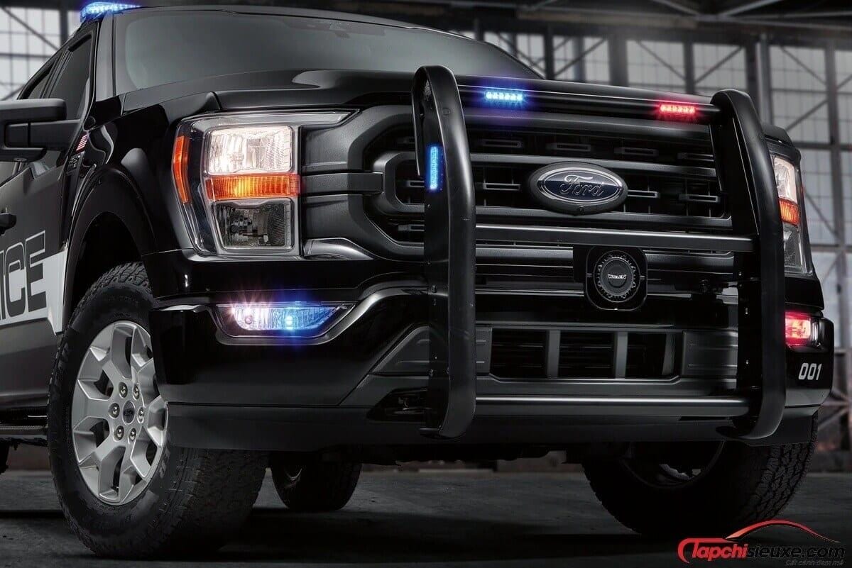 Tội phạm sẽ khóc thét khi thấy Ford F-150 bản xe cảnh sát vừa ra mắt