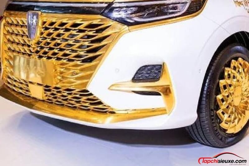 Xe MPV giá rẻ Trung Quốc Roewe iMax8 được 'hóa vàng' sang chảnh gấp bội