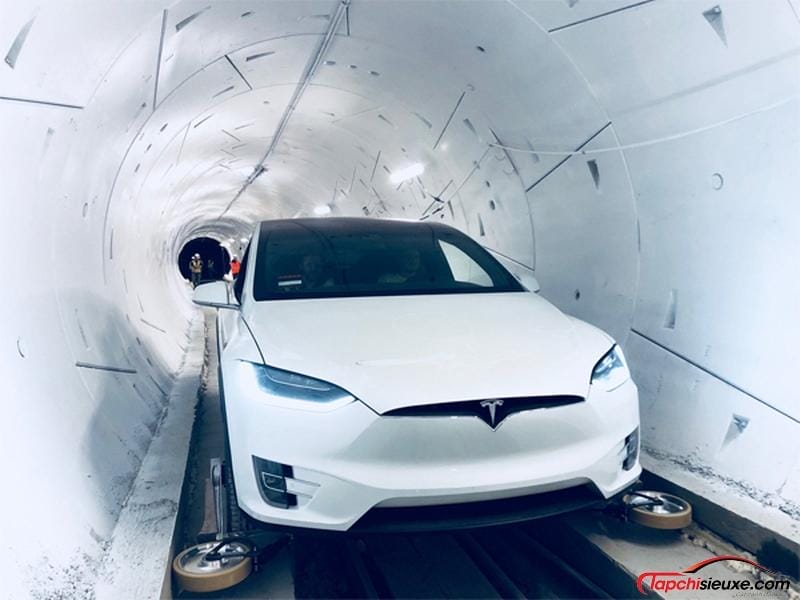 Đường hầm dưới lòng đất dành riêng cho xe Tesla chạy đã xây xong