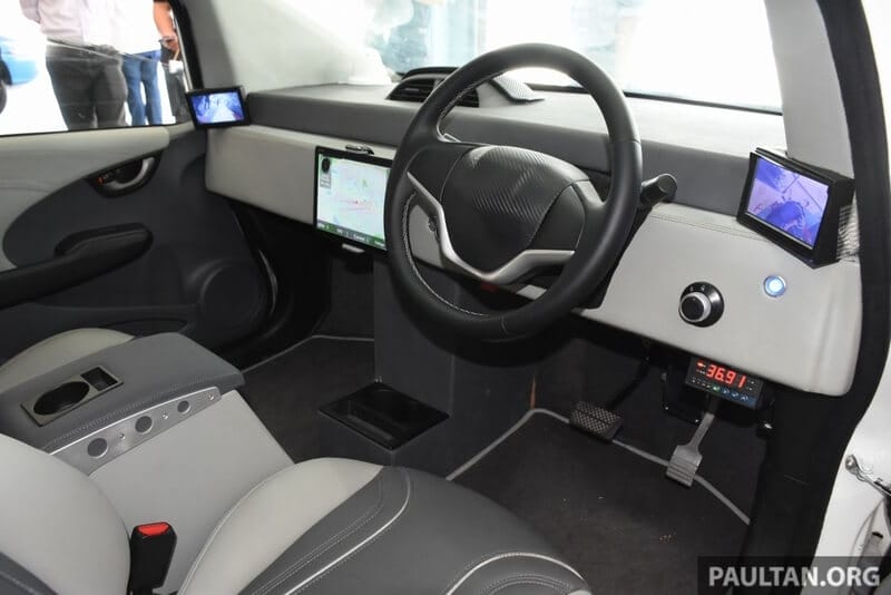 Không chịu kém Việt Nam, Malaysia cũng ra mắt ôtô điện với thiết kế cực 'đơn giản'