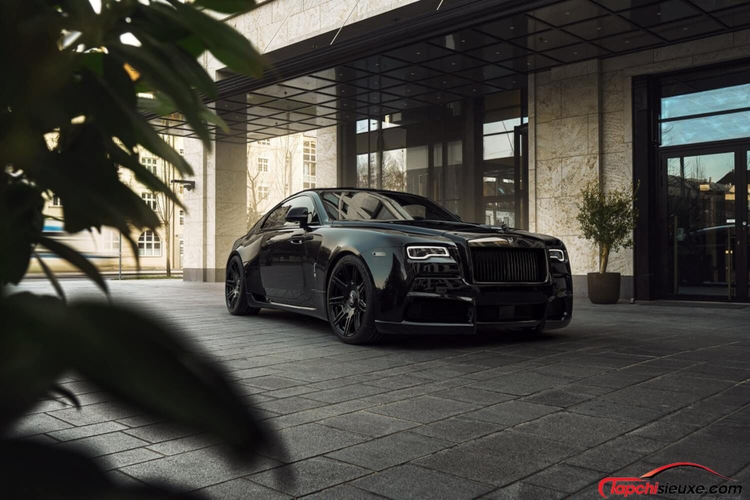 Ra mắt Rolls-Royce Wraith Black Badge phong cách bóng đêm đầy hầm hố và  mạnh mẽ - Tạp Chí Siêu Xe