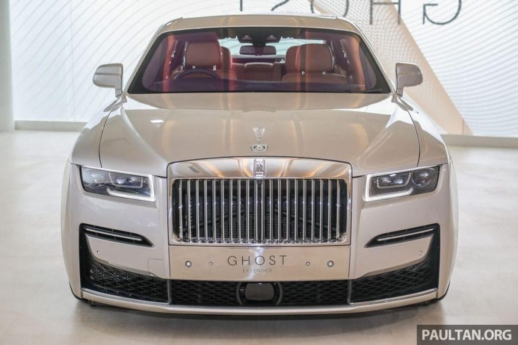 Mansory RollsRoyce Ghost Goes Black and It Should Never Go Back   autoevolution