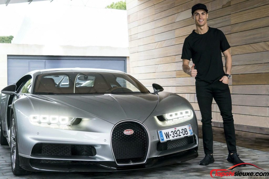 Rộ tin Cristiano Ronaldo chuyển dàn siêu xe khỏi biệt thự tại Turin