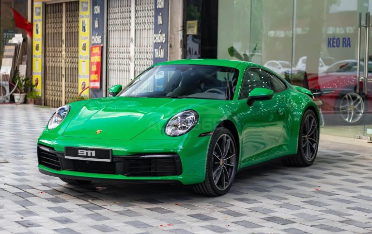 Cận cảnh 'ếch xanh' Porsche 911 Carrera 2021 màu độc về nước, giá chỉ 9,8 tỷ đồng