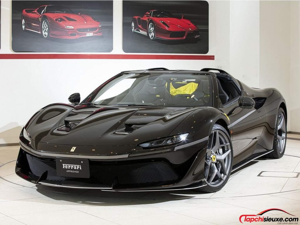 Hàng hiếm Ferrari J50 giới hạn 10 chiếc được rao bán với giá chỉ 83,2 tỷ đồng