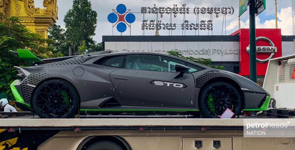 Lamborghini Huracan STO đầu tiên về Campuchia, độ chịu chơi ăn đứt đại gia Việt