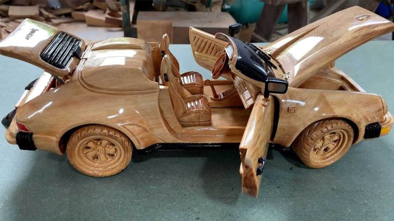 Nể phục độ tinh xảo của thợ mộc Việt qua Porsche 911 Speedster 1989 bằng gỗ