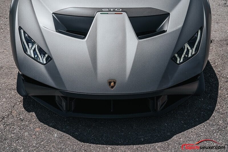 Khách thuê Lamborghini Huracan STO gây va chạm, có thể phải đền nguyên xe mới