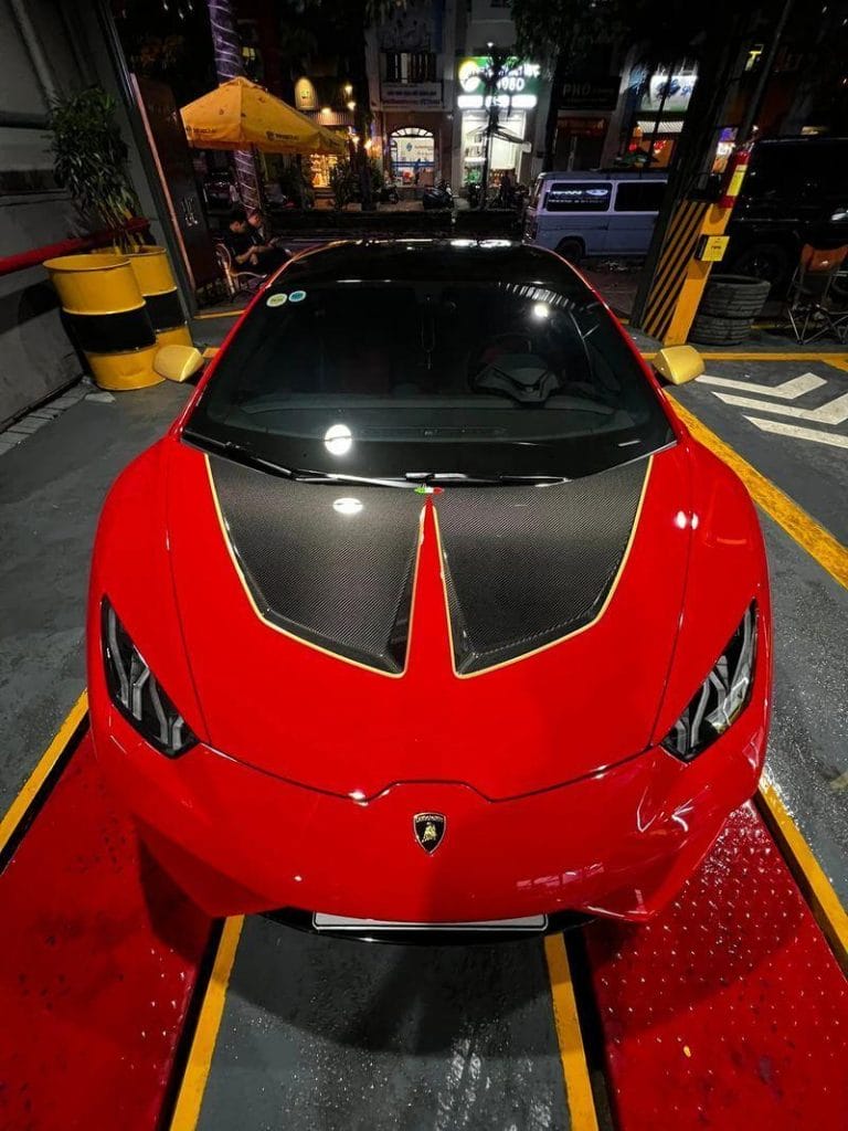 Vợ chồng Đoàn Di Băng chi khủng nâng cấp Lamborghini Hurcan lên phiên bản STO