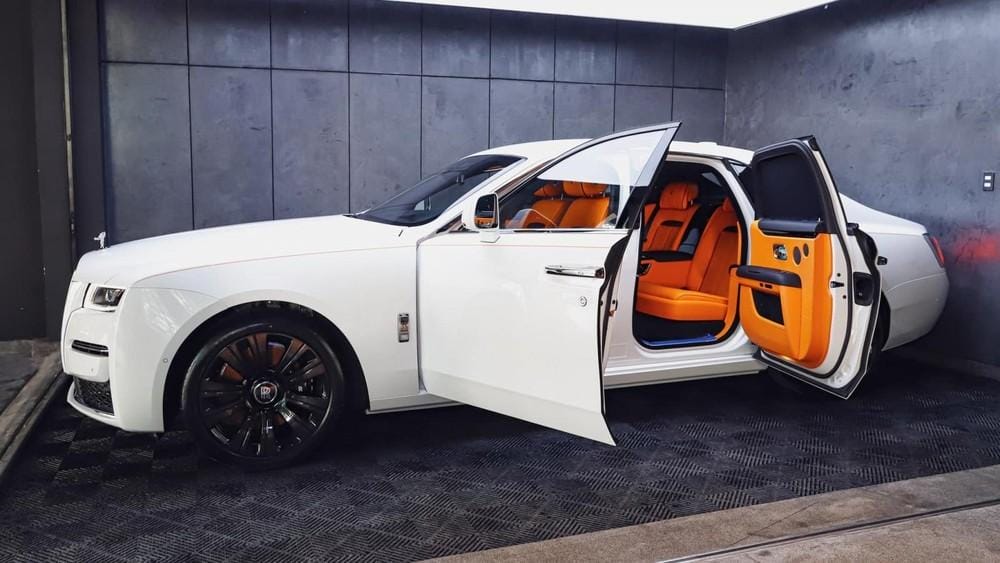 Rolls-Royce Ghost thế hệ mới có giá trên 30 tỷ đồng