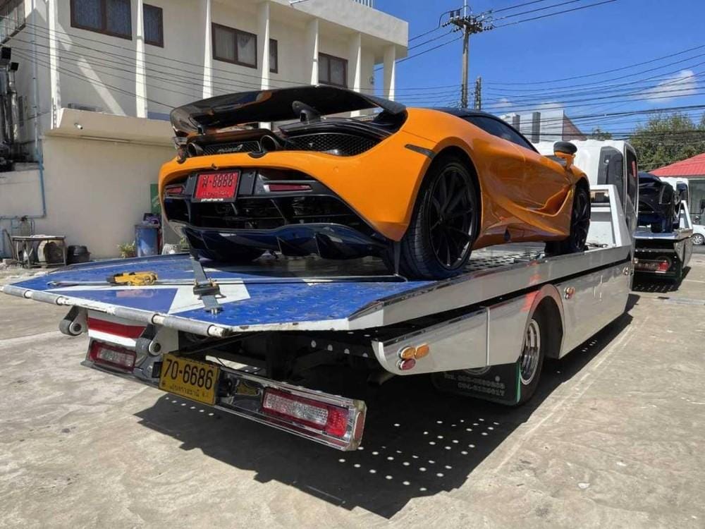 Ngoài siêu xe Lamborghini và Nissan, còn có cả McLaren