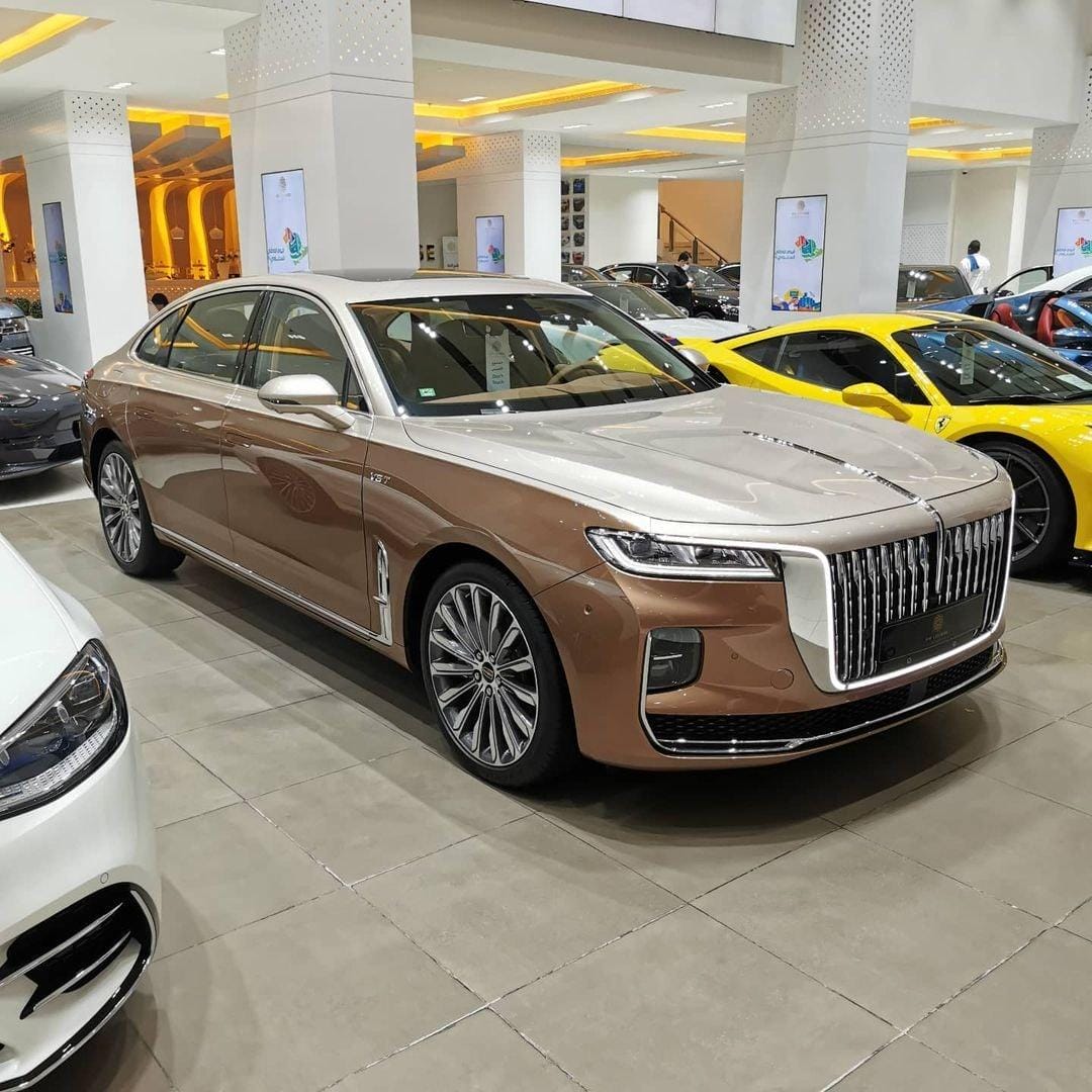 Đại lý tư nhân chào bán Hongqi H9 giá 9 tỷ đồng, khẳng định 'đánh bật  Bentley Mulsanne và Rolls-Royce' dù cùng phân khúc E-Class và 5-Series