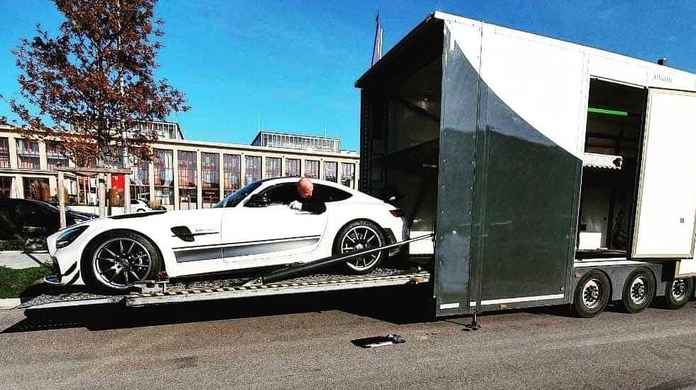 Minh Nhựa đang chờ bàn giao Mercedes-AMG GT R Pro