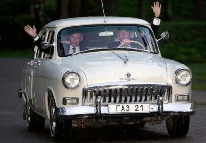 Tổng thống Nga Putin từng cầm lái những mẫu xe nào? - 3