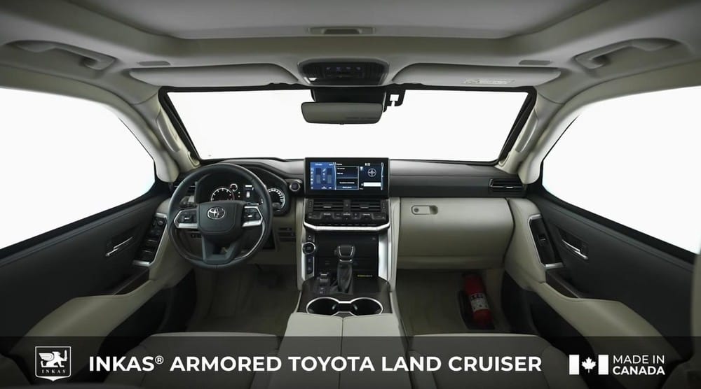 Nội thất của Toyota Land Cruiser 2022 bọc giáp bởi Inkas