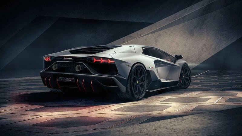 Lamborghini phai san xuat bu 15 chiec Aventador Ultimae voi 75 trieu USD cho khach do vu chim tau 7