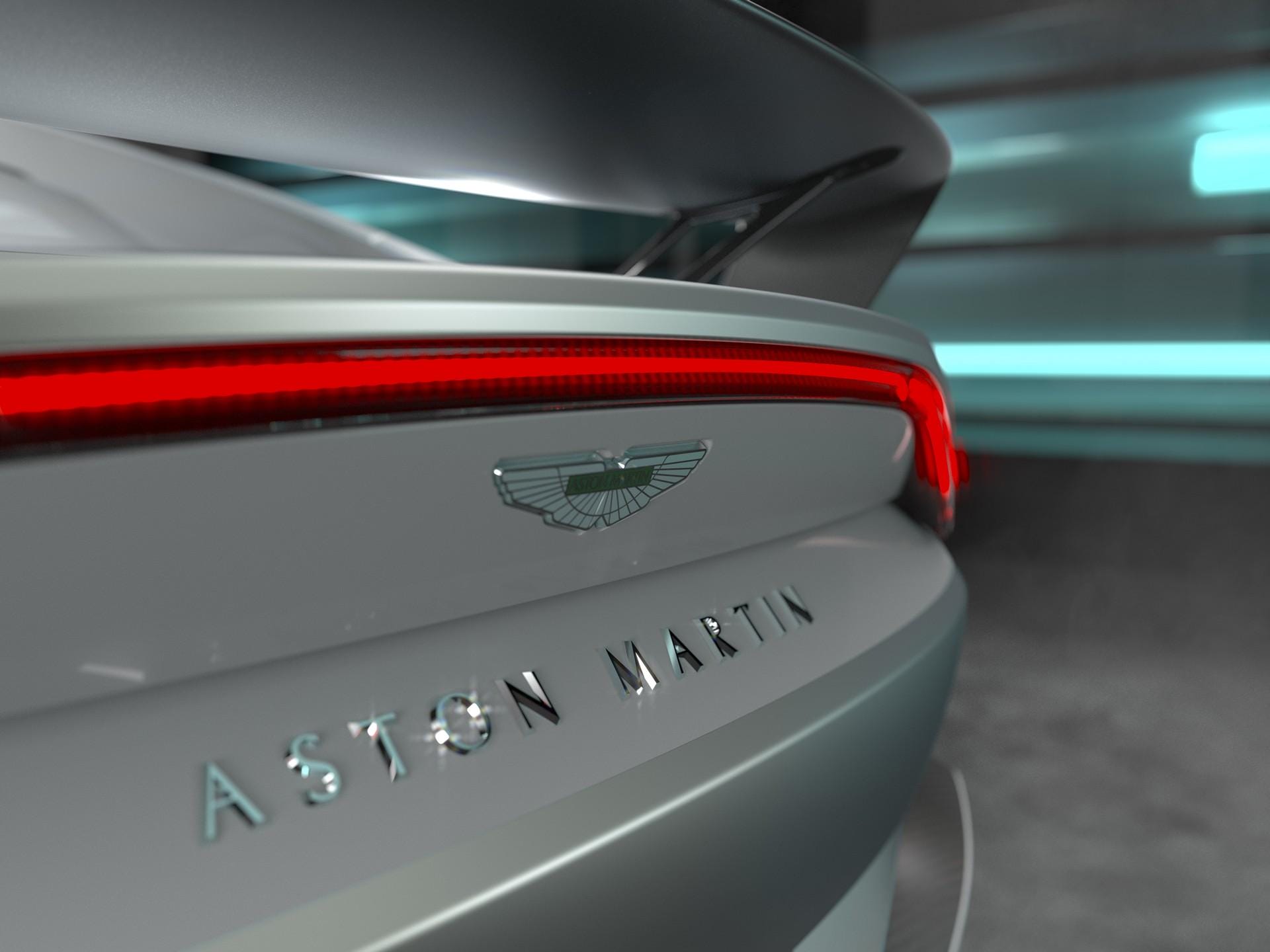 Aston Martin Vantage (10).jpg
