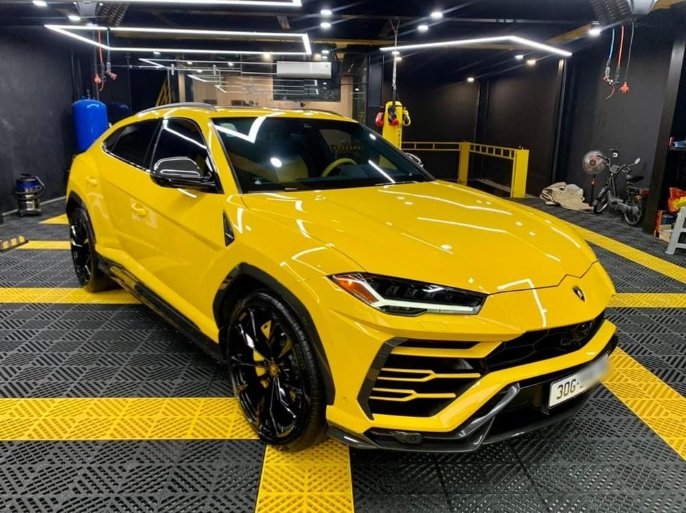 Lamborghini Urus của cậu cả nhà bầu Hiển có màu sơn vàng