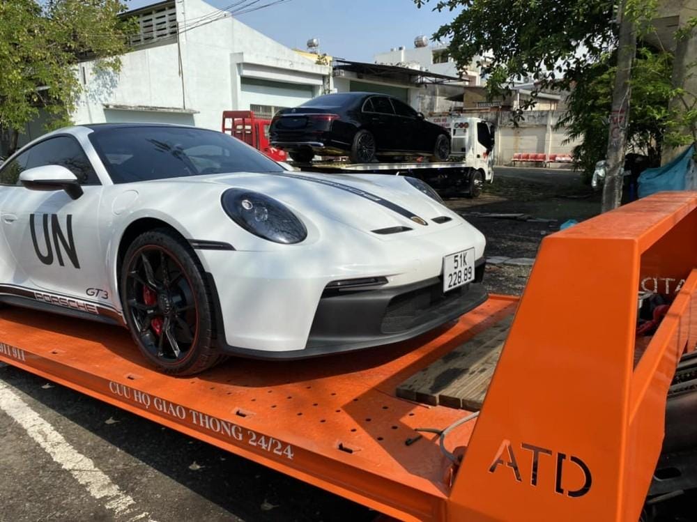 Lộ ảnh Porsche 911 GT3 2022 của ông Đặng Lê Nguyên Vũ đã có biển số