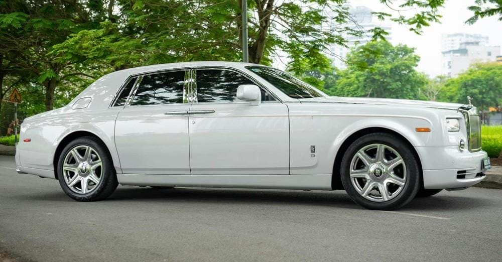 Phantom biển đẹp, lại còn bản giới hạn 100 chiếc có thể là hàng sưu tầm cho các đại gia mê Rolls-Royce