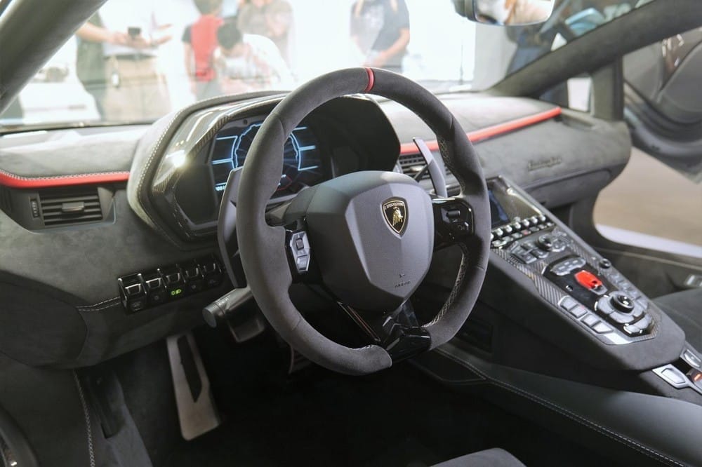Lamborghini Aventador LP780-4 Ultimate có mức giá 24 tỷ đồng