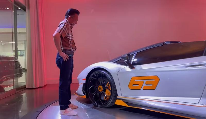 Đại gia Việt nhận bàn giao siêu xe hàng hiếm Lamborghini Aventador SVJ63  Roadster