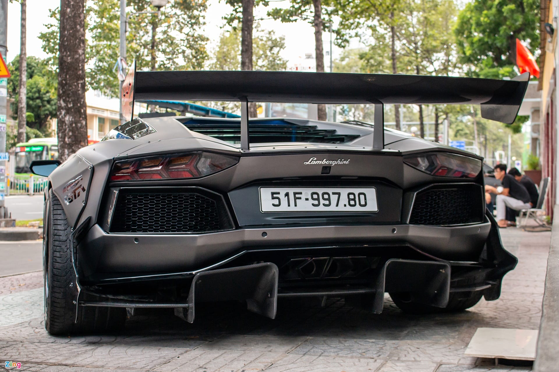 Lamborghini Aventador anh 3