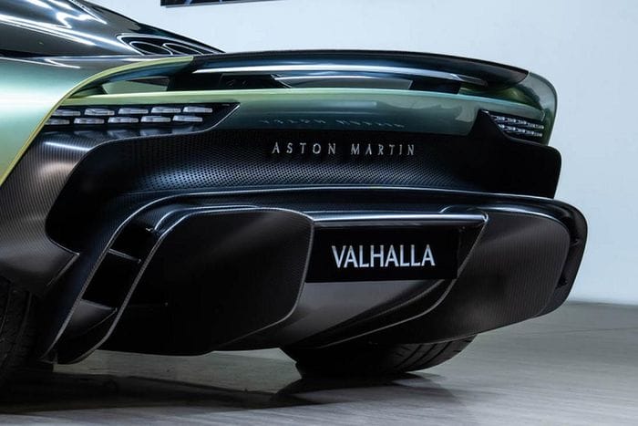 Mức giá xe Aston Martin Valhalla tại nước ngoài từ 800.000 đô la (khoảng hơn 18,7 tỷ đồng), qua đó trở thành 1 trong những chiếc siêu xe Aston Martin đắt nhất từ trước đến nay được sản xuất. Hiện chưa rõ chiếc Valhalla của ông Đặng Lê Nguyên Vũ đặt về garage của mình có giá bao nhiêu, nhưng dự kiến sẽ không hề rẻ khi bán chính hãng tại Việt Nam.