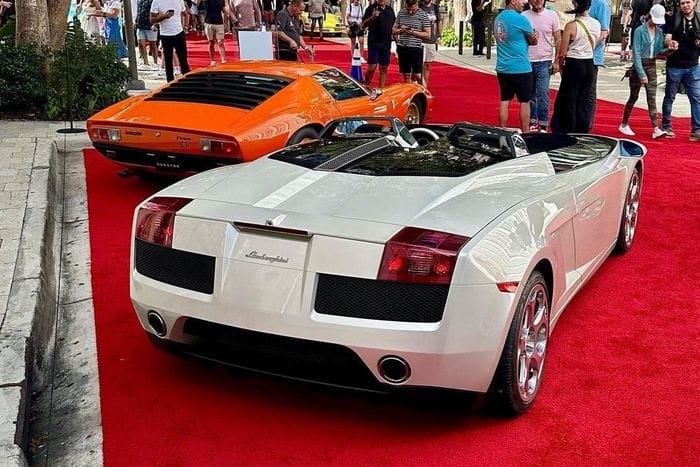  Mới đây, mẫu xe đặc biệt này vừa có màn tái xuất ấn tượng tại triển lãm Miami Concours 2023 bên cạnh loạt siêu xe có giá trị hàng trăm triệu USD. 