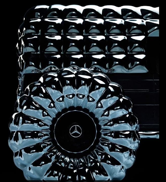 Mercedes-Benz bắt tay với hãng thời trang cao cấp của Italy mặc áo phao cho xe sang - Ảnh 6.