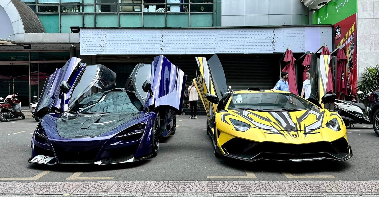 Chiêm ngưỡng cặp đôi siêu xe 50 tỷ Lamborghini Aventador độ Duke Dynamics  và McLaren 720S độ N-Largo tái xuất đường phố với ngoại thất 