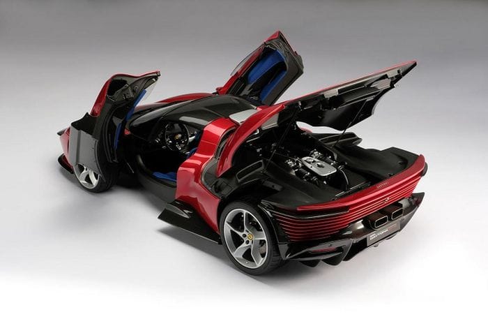 Mô hình Động cơ và hộp số Ferrari Daytona SP3 có giá 15.250 USD (tương đương 363 triệu đồng). Nếu thực sự yêu thích, bạn có thể mua thêm bộ LEGO mô hình chiếc xe Daytona SP3.