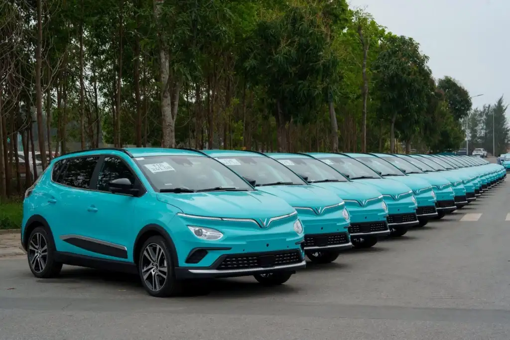 VinFast tuyển thêm 8000 nhân sự để tăng tốc sản xuất ô tô điện