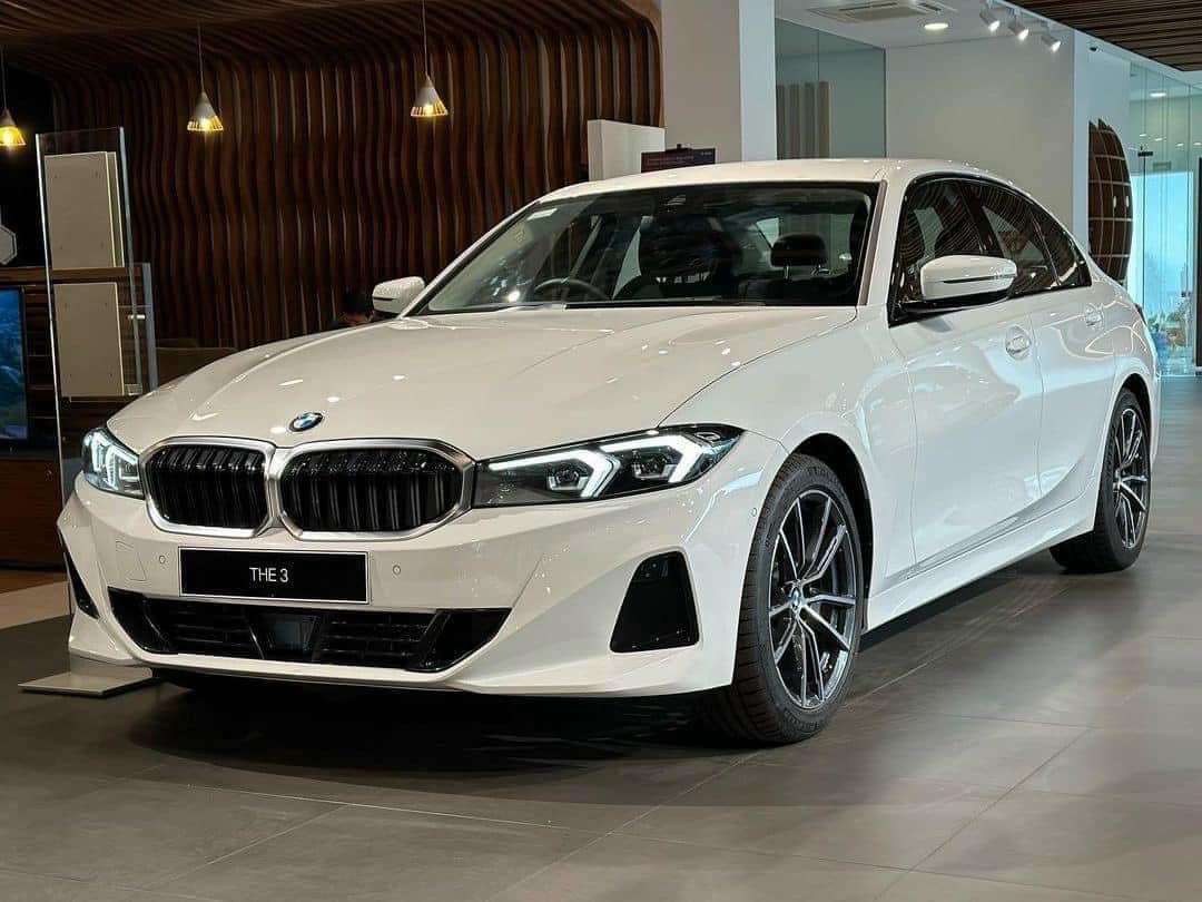 BMW 3-Series 2023 lắp ráp nhận cọc: Giá từ 1,5 tỷ, rẻ hơn ít nhất 200 triệu so với C-Class, hai màn hình cong như 7-Series - Ảnh 3.