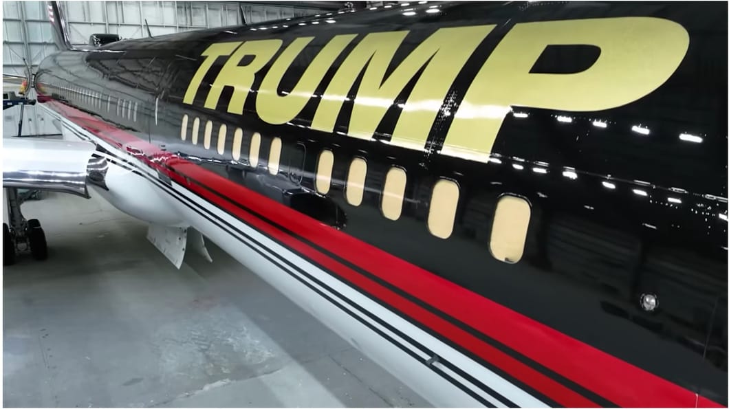 Bên trong máy bay dát vàng trị giá 100 triệu USD của Donald Trump: Tiện nghi hạng nhất - Ảnh 9.