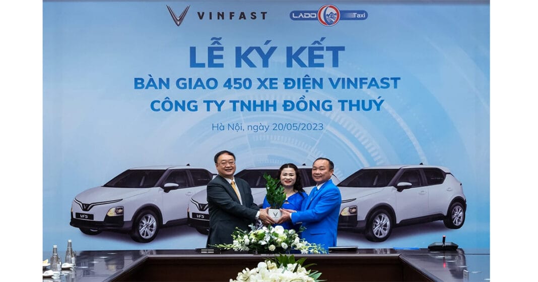 Lado Taxi chơi lớn mua thêm 300 chiếc xe điện VinFast VF5 Plus để mở rộng dịch vụ taxi điện