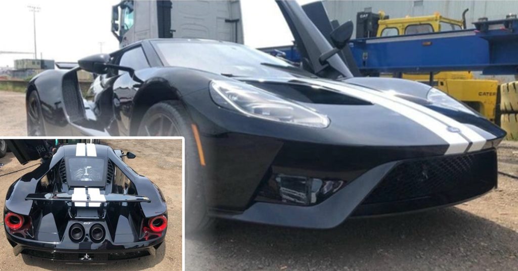 Lộ ảnh "quái thú Mỹ" Ford GT thứ 3 cập cảng Việt Nam: Màu sơn xanh đen độc nhất, giá hơn 50 tỷ, chủ nhân vẫn là ẩn số