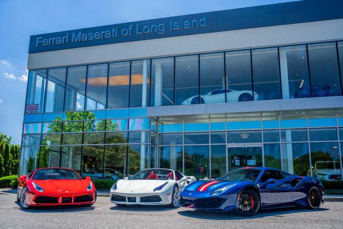  Đại lý Ferrari Maserati ở Long Island bị trộm cưỡm đi 4 chiếc siêu xe đang làm dịch vụ. Ảnh: Ferrari of Long Island. 