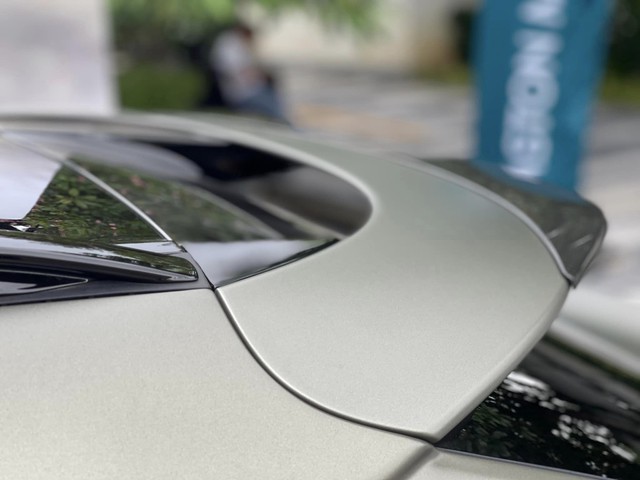 'Soi' Aston Martin DBX707 - siêu xe SUV giá 22 tỉ đồng tại Việt Nam   - Ảnh 4.