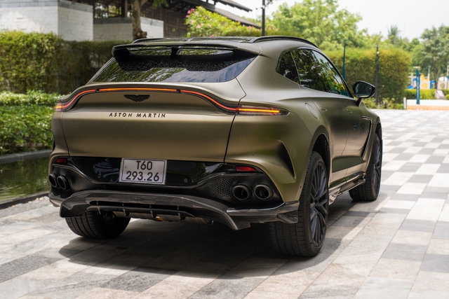 'Soi' Aston Martin DBX707 - siêu xe SUV giá 22 tỉ đồng tại Việt Nam   - Ảnh 5.
