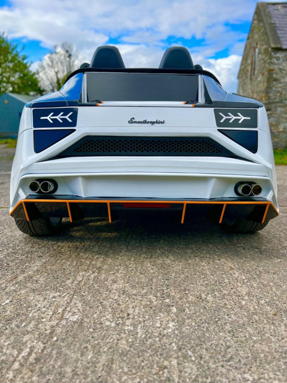 Smart Fortwo độ kiểu Lamborghini thành siêu xe cực ngắn - Ảnh 8.