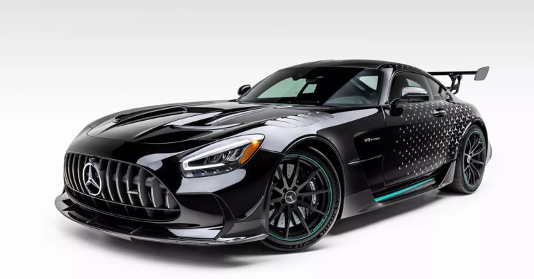 "Siêu xe đua đường phố" Mercedes-AMG GT Black Series P One Edition lên sàn đấu giá - Siêu phẩm tốc độ cho mọi dân chơi