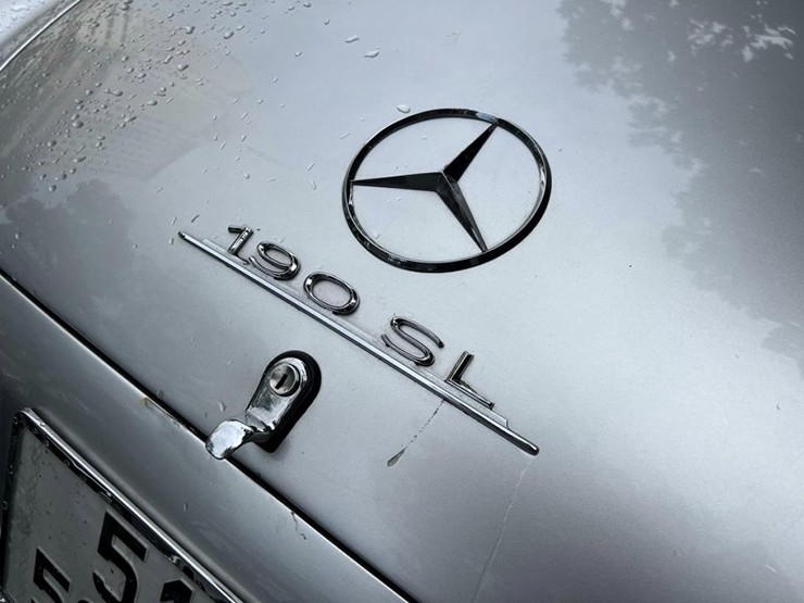 Cận cảnh "hàng hiếm" Mercedes-Benz 190 SL, cả Việt Nam chỉ có khoảng 3 chiếc - 7