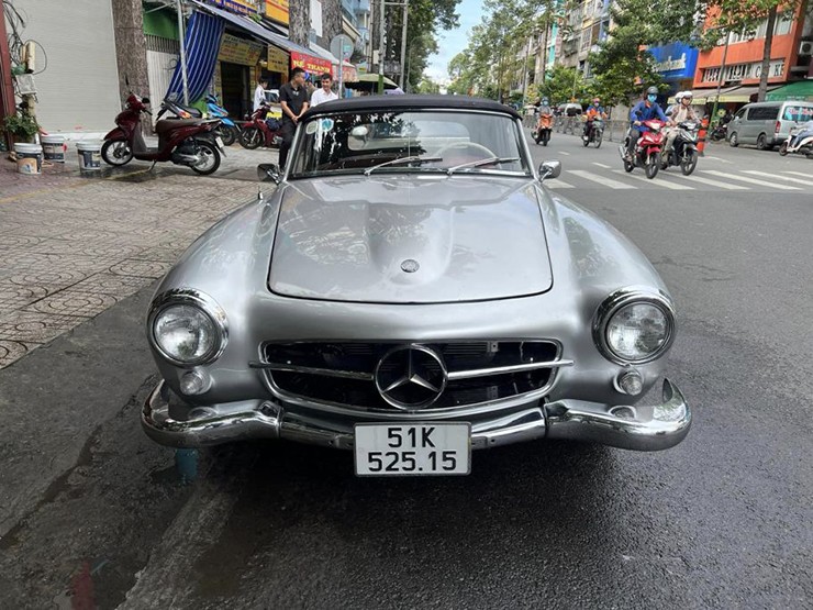Cận cảnh "hàng hiếm" Mercedes-Benz 190 SL, cả Việt Nam chỉ có khoảng 3 chiếc - 3