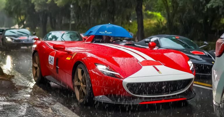 Điểm mặt những mẫu xe triệu đô sẽ khiến chủ nhân "khóc thét" khi trời mưa: Đại gia Việt cũng sắp có một siêu phẩm trăm tỷ như vậy