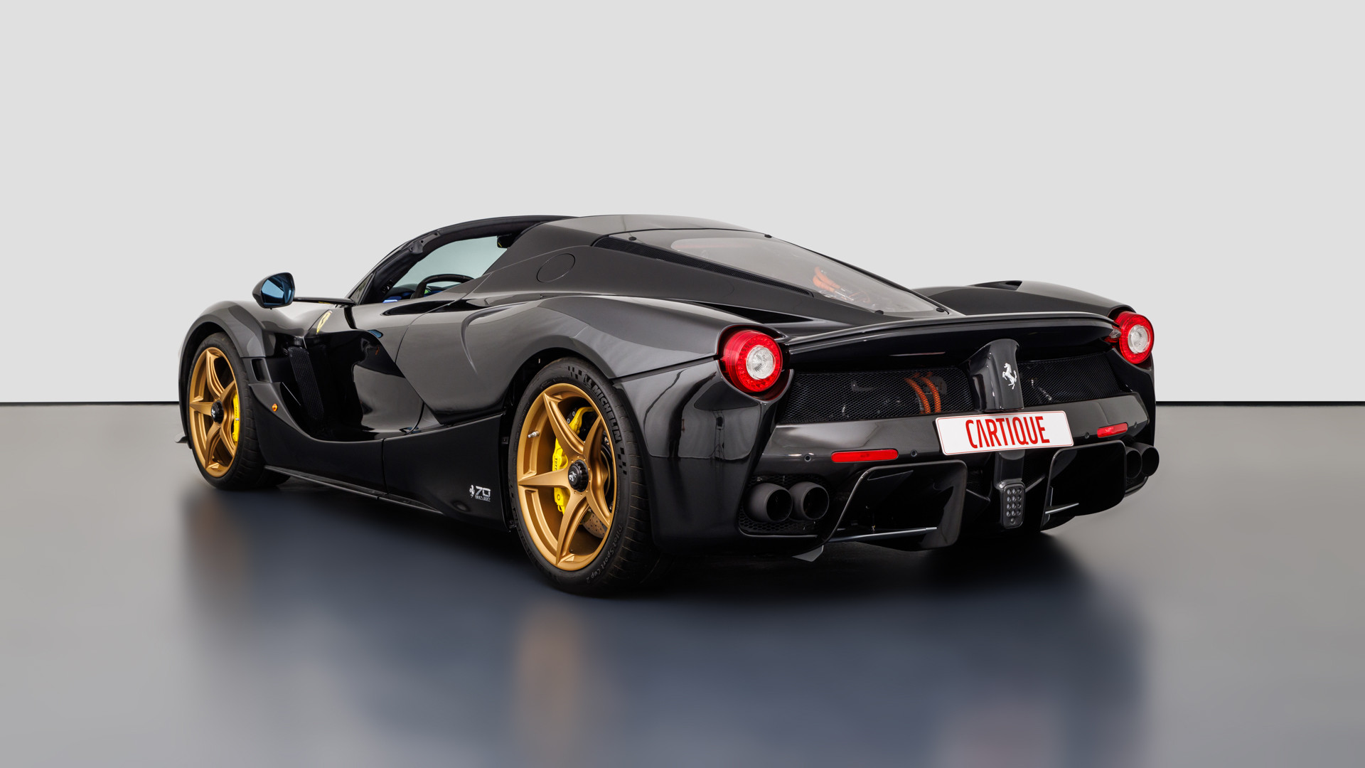 Siêu xe Ferrari LaFerrari mui trần được rao bán 6,5 triệu Euro